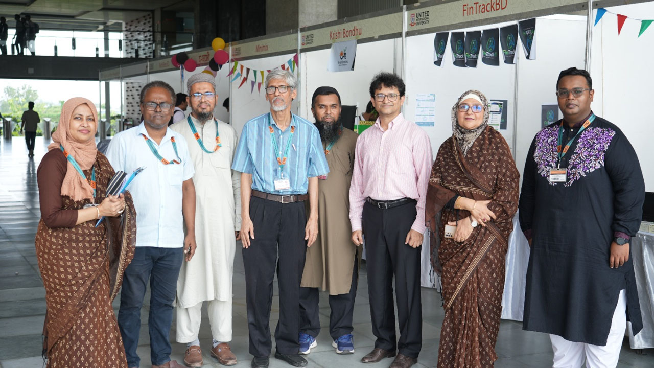 ইউআইইউতে এসওবিই প্রজেক্ট শো অনুষ্ঠিত