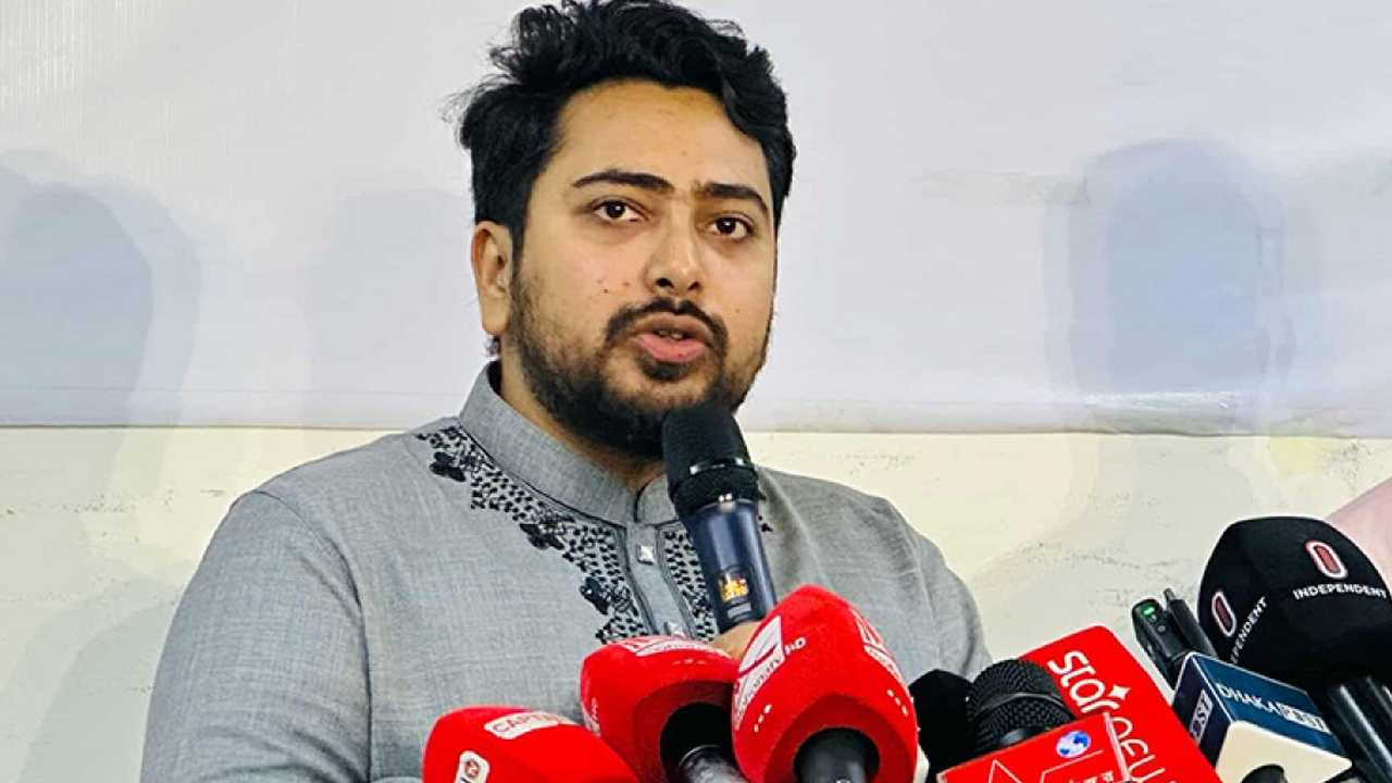 বিচার নিশ্চিত না করলে সরকার মেয়াদ পূর্ণ করতে পারবে না: নাহিদ