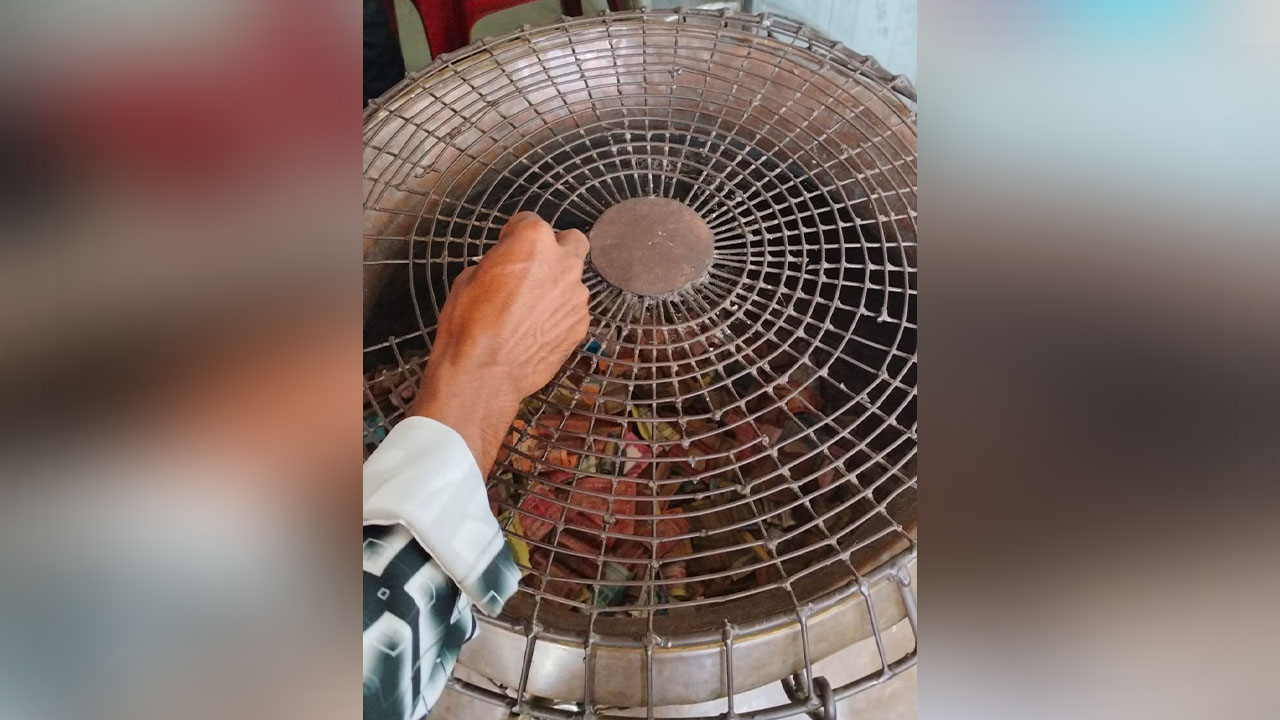 ফের প্রকাশ্যে গণনা হবে শাহজালাল মাজারের দানবাক্সের টাকা