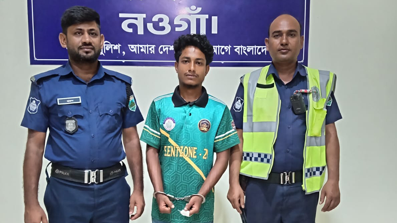 মাদ্রাসাছাত্রীকে উত্ত্যক্তের প্রতিবাদ করায় বাড়িতে ঢুকে মা-ভাইকে মারধর