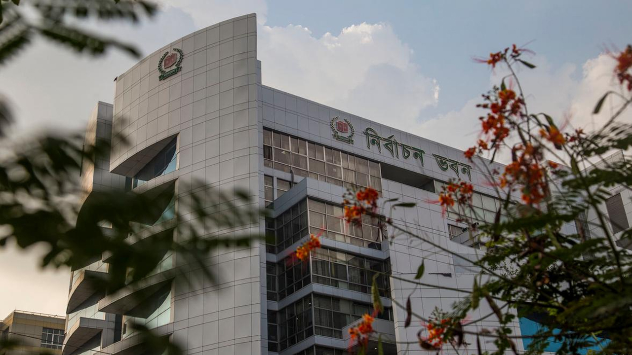 স্থানীয় সরকার নির্বাচনে এমপিওভুক্ত শিক্ষকরা প্রার্থী হতে পারবেন না
