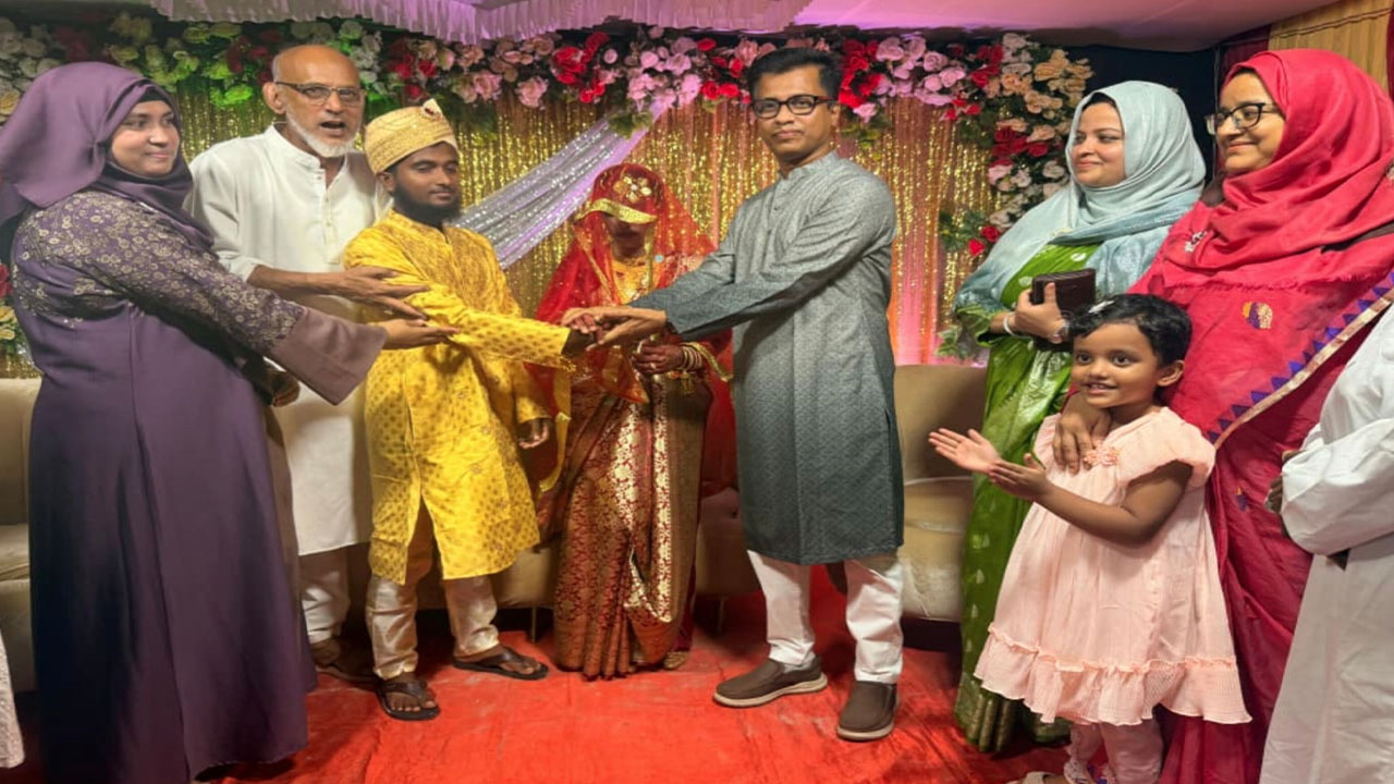 এতিম কন্যার বিয়ের আয়োজন। পিরোজপুর সরকারি শিশু পরিবার ক্যাম্পাসে। ছবি: এশিয়া পোস্ট