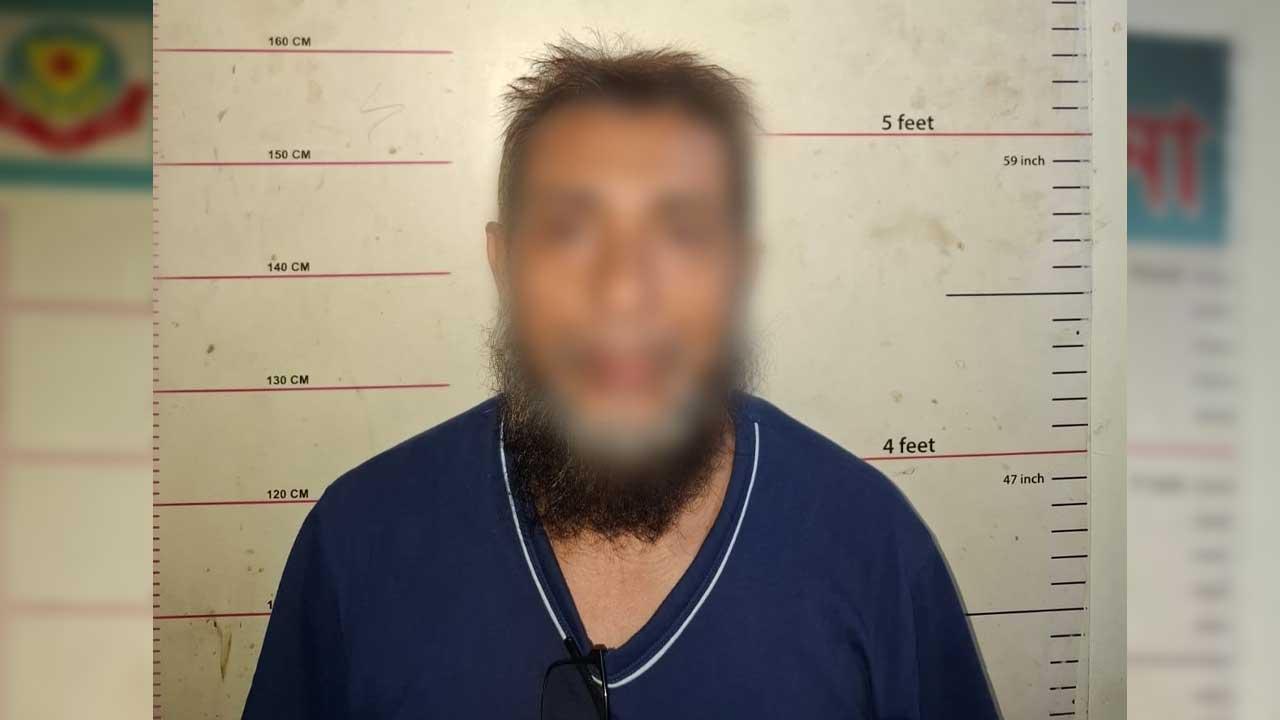 দীর্ঘদিন পলাতক ১১ পরোয়ানাভুক্ত আসামি গ্রেপ্তার