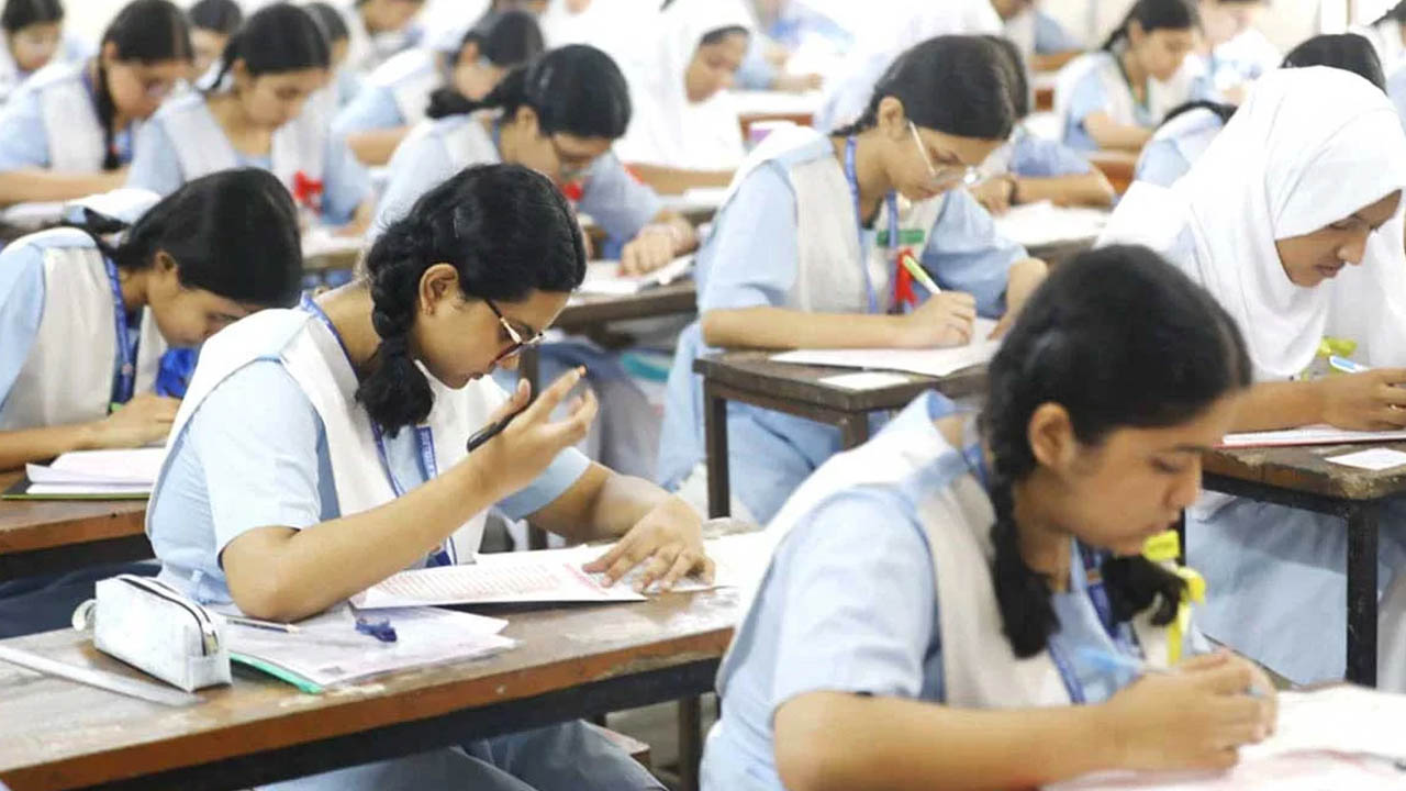 আরও এক জেলায় বুধবারের এইচএসসি পরীক্ষা স্থগিত