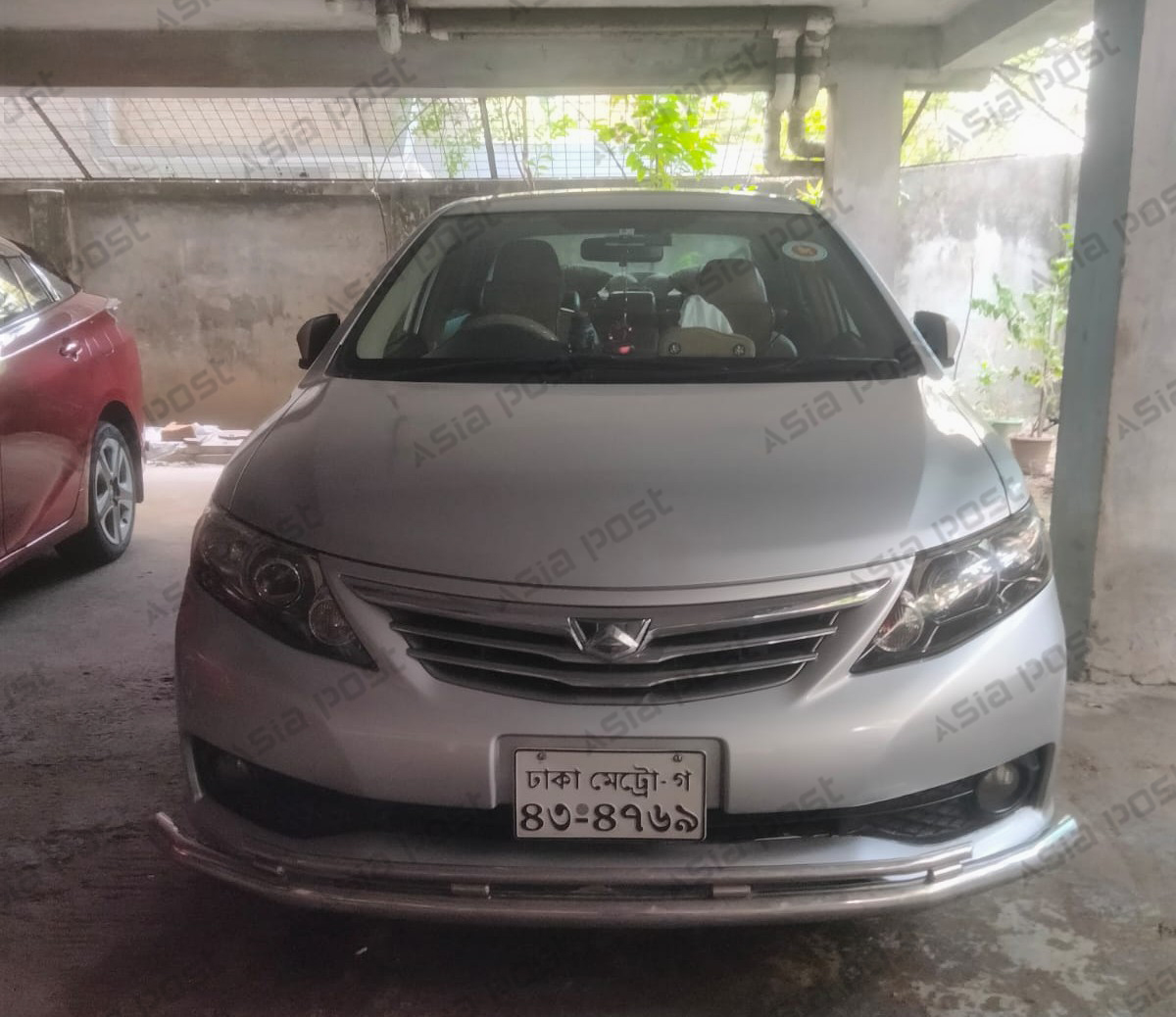 ব্যক্তিগত গাড়িতে সরকারি লোগো ব্যবহার করেন আহম্মদুল্লাহর স্ত্রী।