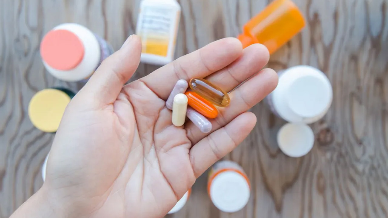 প্রতিদিন সাল্পিমেন্ট খাচ্ছেন, জেনে নিন শরীরে কি প্রভাব হচ্ছে
