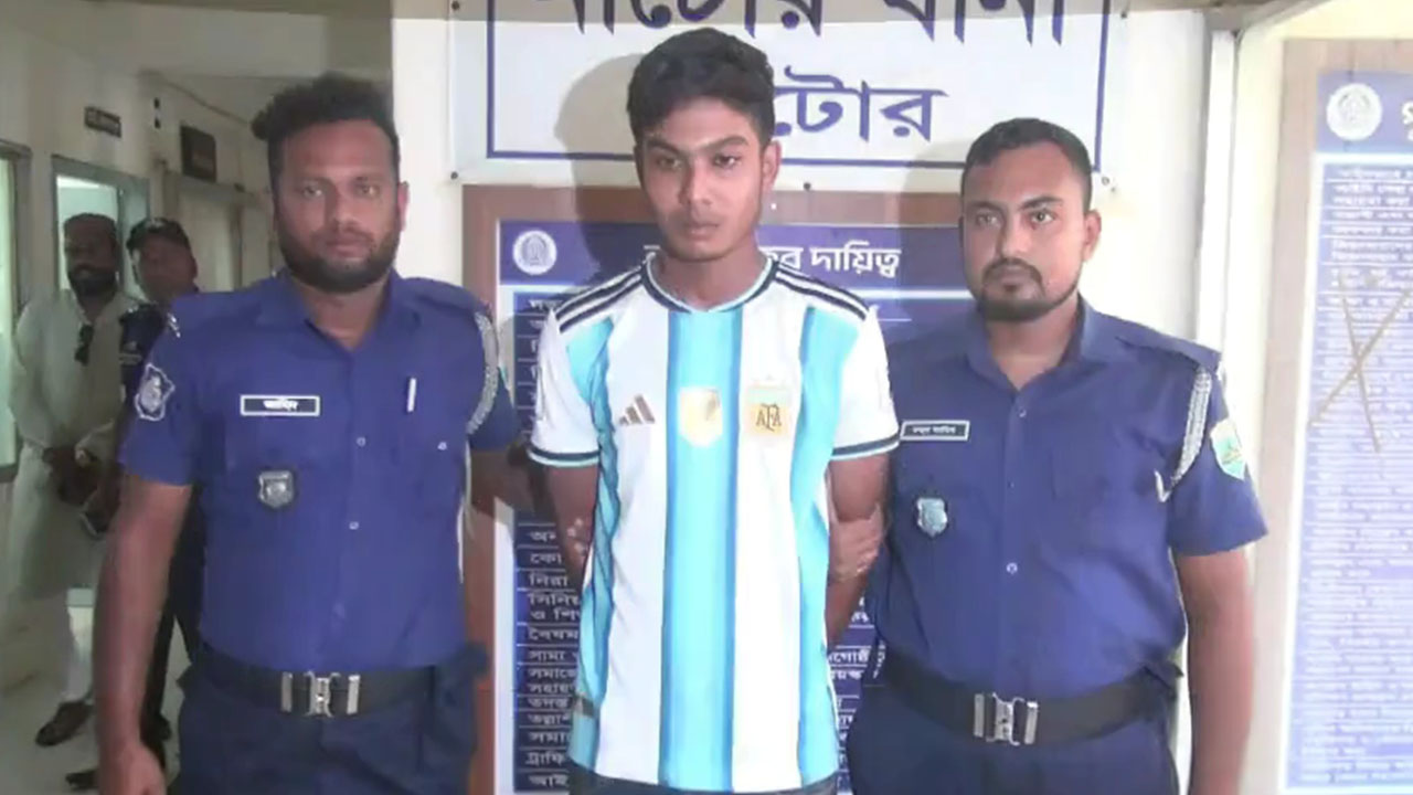 জুয়ায় টাকা হারিয়ে ছিনতাইয়ের নাটক বিকাশের সেলস অফিসারের