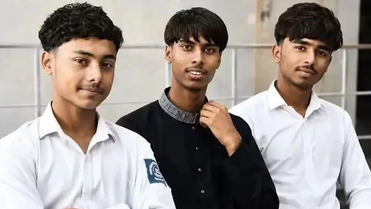 ঘুরতে গিয়ে সড়কে প্রাণ হারালেন ৩ সহপাঠী
