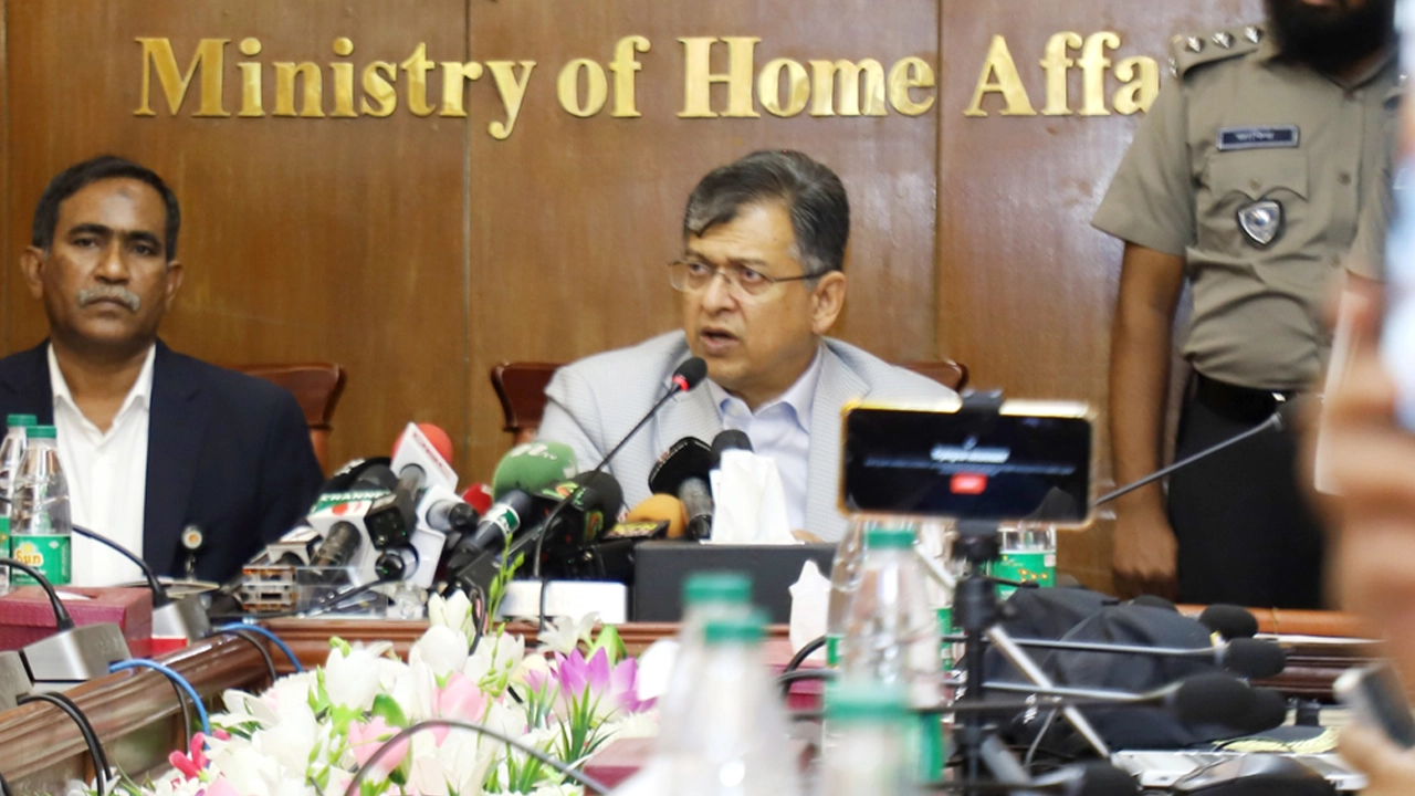 দেশে বর্তমানে প্রায় ৮২ লাখ মানুষ মাদকাসক্ত: স্বরাষ্ট্রমন্ত্রী