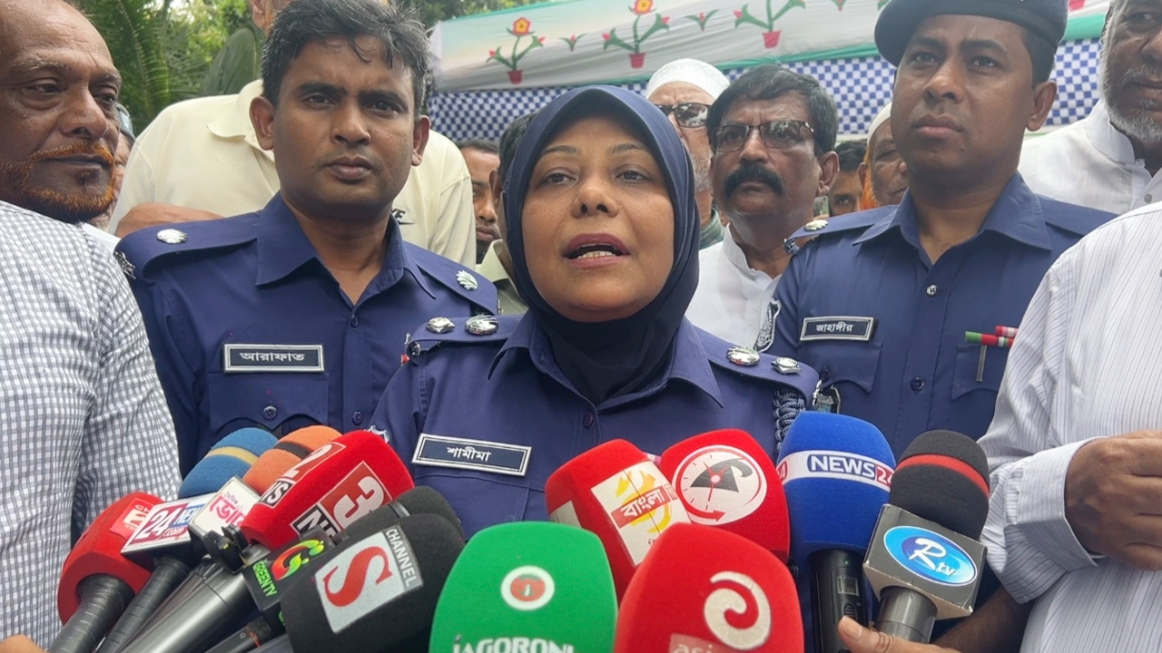 পুলিশকে প্রতিপক্ষ নয়, আপনজন ভাবুন: ঢাকা পুলিশ সুপার