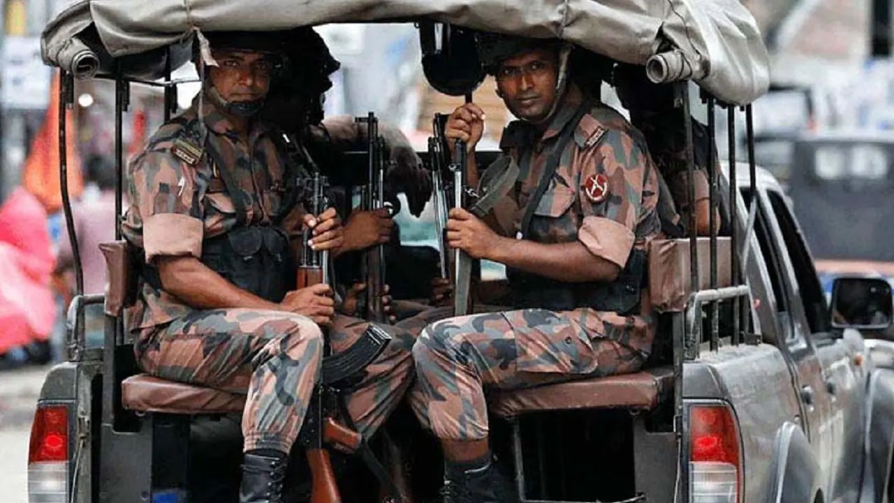 গোপালগঞ্জে ১৬ জুলাই ঘিরে মাঠে ৫ প্লাটুন বিজিবি