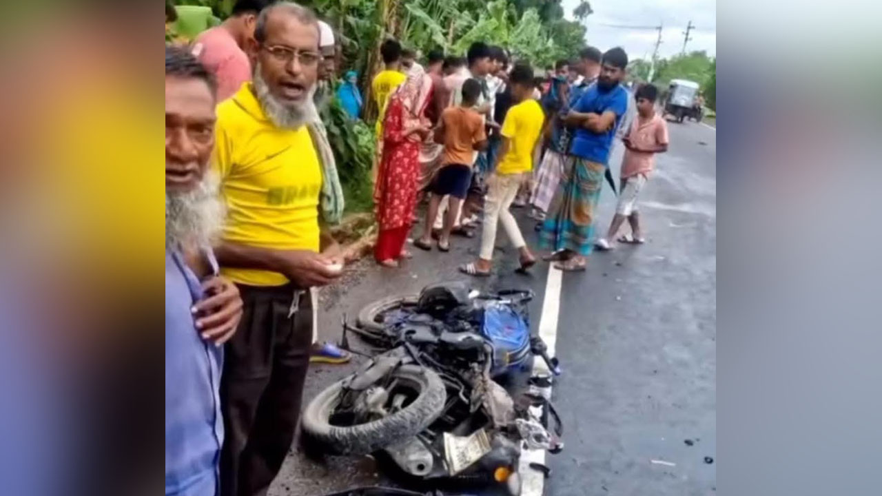 বাসের সঙ্গে সংঘর্ষে দুই মোটরসাইকেল আরোহী নিহত