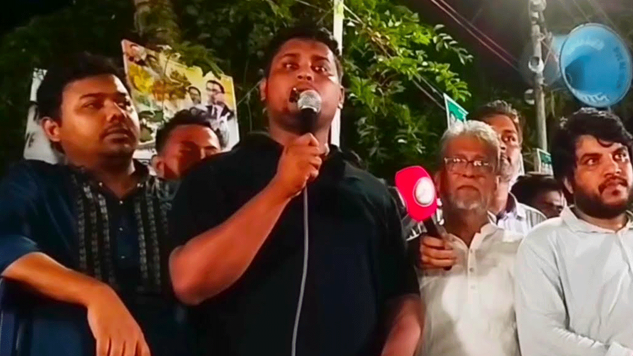 অতীতের সরকার ভোট চুরি করলেও বর্তমান সরকার ফল চুরি করেছে: হাসনাত 