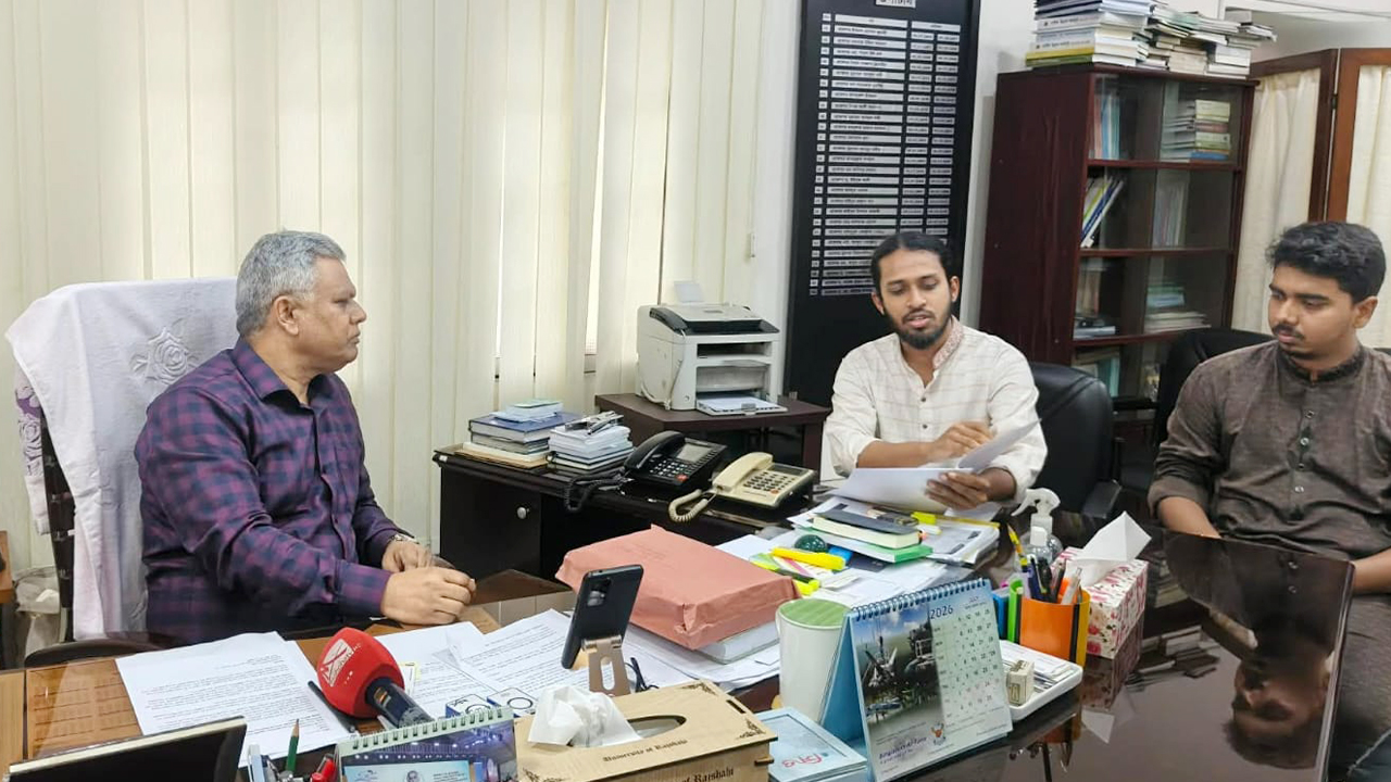 জুলাই আন্দোলনবিরোধী শিক্ষকদের তালিকা ভিসিকে দিলেন আম্মার
