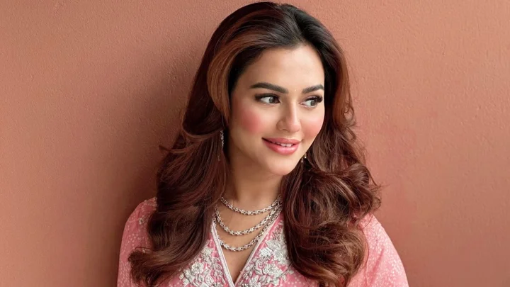 ‘ট্রাইব্যুনাল’ ছাড়লেন নুসরাত ফারিয়া