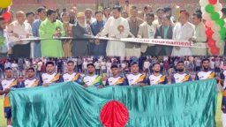 মধ্যপ্রাচ্যে প্রবাসীদের সর্ববৃহৎ ফুটবল টুর্নামেন্টের পর্দা উঠল ওমানে 
