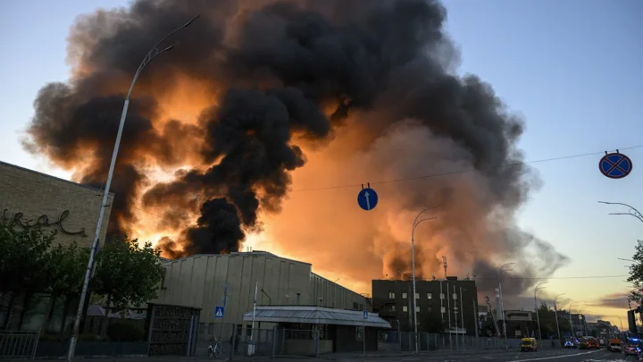 Russia hits Kyiv, Ukraine strikes occupied Crimea to end 3-day lull