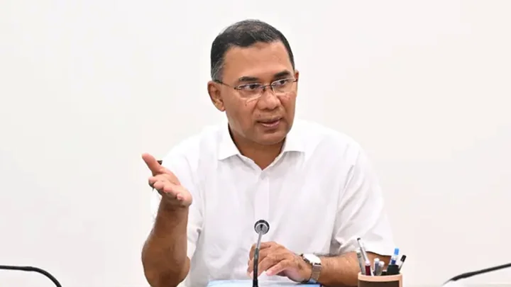 মেয়েদের সার্বজনীন উপবৃত্তি পুনরায় চালুর সম্ভাবনা যাচাইয়ের নির্দেশ প্রধানমন্ত্রীর