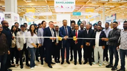 প্যারিসে টেক্সওয়ার্ল্ড অ্যাপারেল সোর্সিং মেলায় বাংলাদেশ প্যাভিলিয়ন
