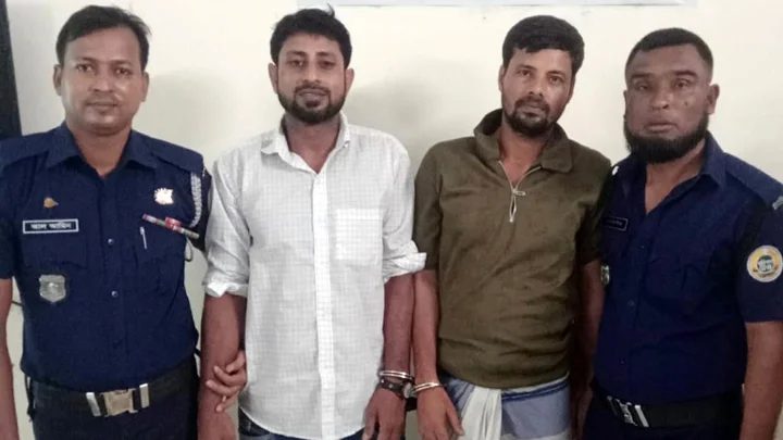 ব্যবসায়ীকে জিম্মি করে ৩ লাখ টাকা আদায়, যুবদলকর্মীসহ গ্রেপ্তার ২
