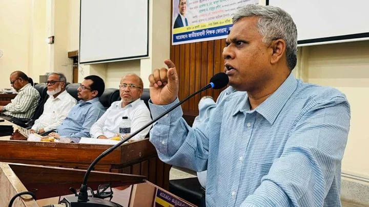 আমরা কখনোই ফ্যাসিস্টদের ক্ষমা করব না: রাবি উপাচার্য