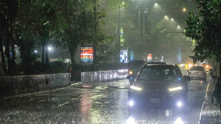 রাত ১টার মধ্যে বৃষ্টি হতে পারে যেসব অঞ্চলে