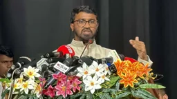 ছাত্রশিবির গুপ্ত পরিচয়ে ক্যাম্পাসে দখলদারিত্ব কায়েম করছে: রাশেদ খাঁন