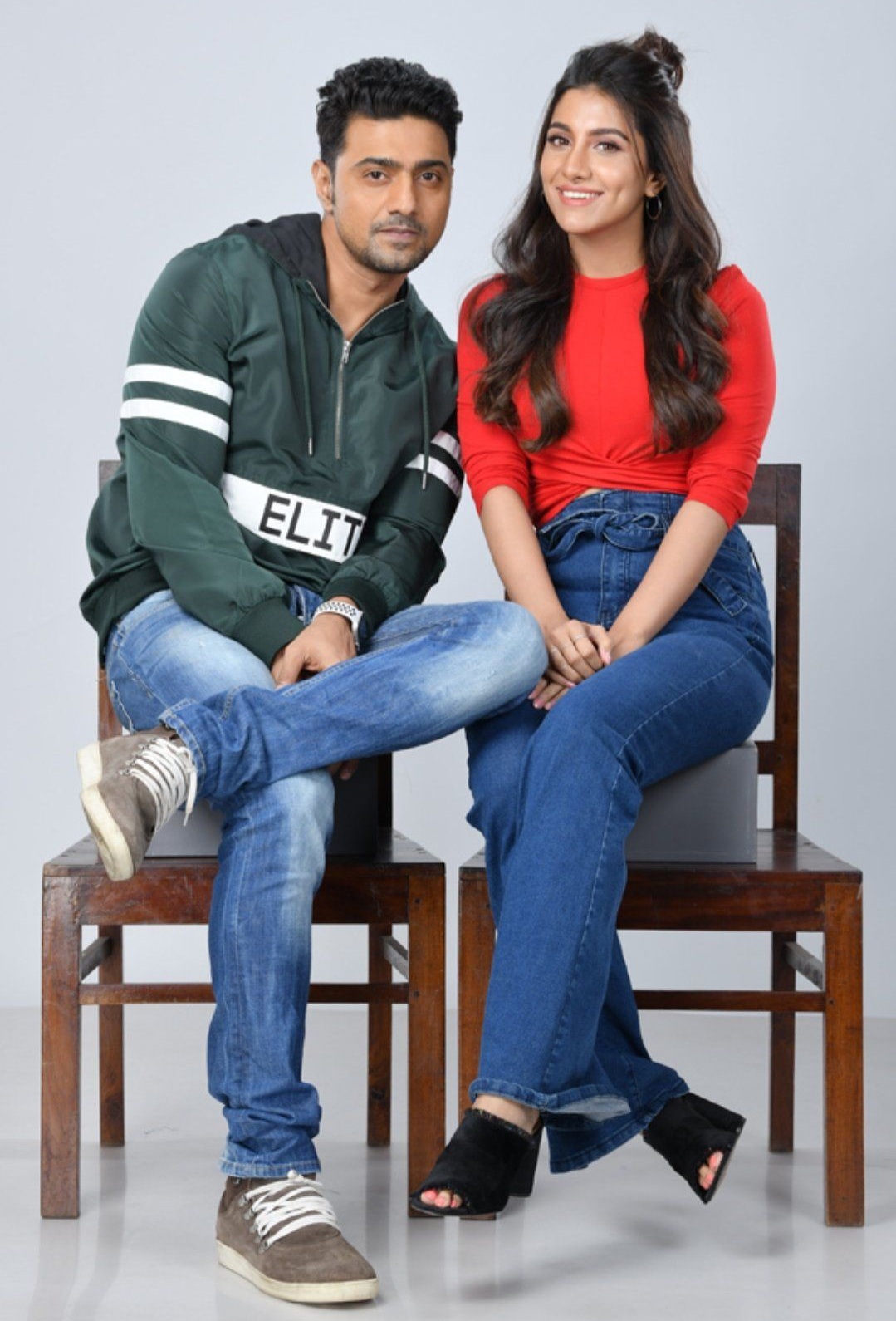 দেব ও রুক্মিণী। ছবি: দেবের ফেসবুক থেকে