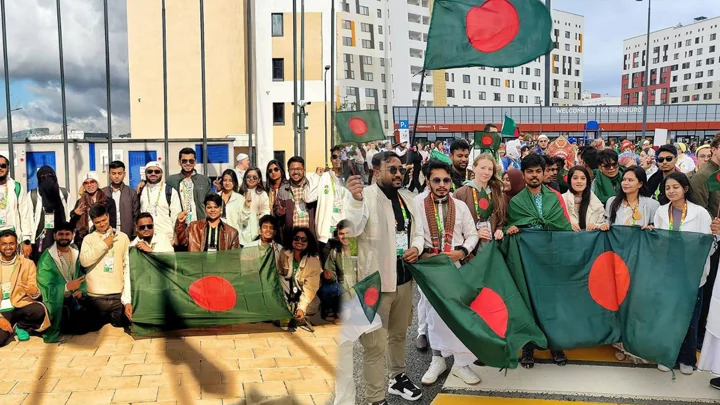 রাশিয়ার ইয়ুথ ফেস্টিভ্যালে বাংলাদেশের যুব প্রতিনিধি দল