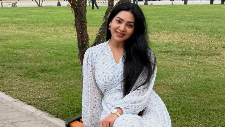 সৃষ্টিকর্তার সঙ্গে সম্পর্ক ঠিক থাকলে কাউকে খুশি করার দরকার নেই: প্রভা
