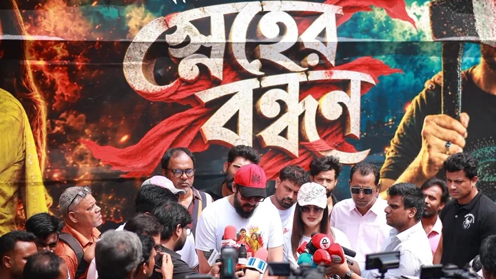 ১৪ হলে জয়-মৌয়ের ‘স্নেহের বন্ধন’
