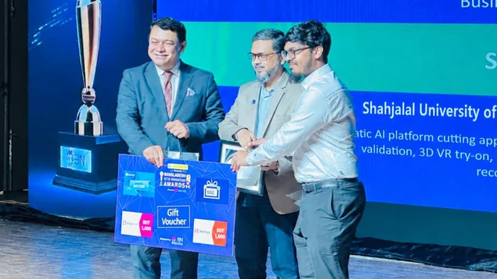 জাতীয় আইসিটি অ্যাওয়ার্ড জয়, ইন্দোনেশিয়ায় বাংলাদেশের প্রতিনিধিত্ব করবে শাবিপ্রবির ‘স্ট্রিচ এআই’