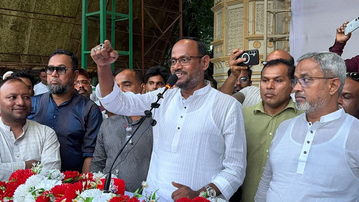 রাজপথে বিশৃঙ্খলা করলে দাঁতভাঙা জবাব দেওয়া হবে: সালাউদ্দিন টুকু