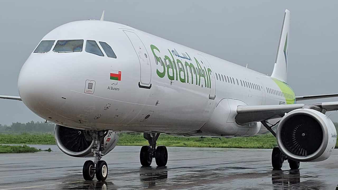 SalamAir flight