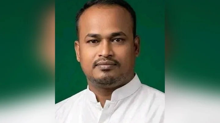 ‘কত টাকায় পদ বেচলেন’ বলা স্বেচ্ছাসেবক দল নেতাকে কুপিয়ে জখম-গুলি