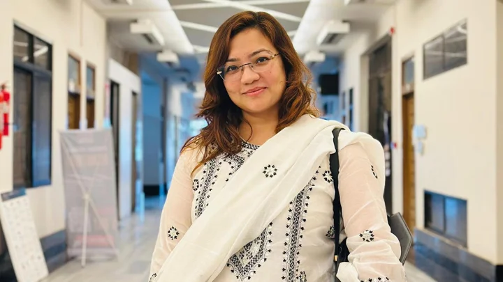 ফেসবুকে ব্যক্তিগত তথ্য ফাঁস-হুমকি, থানায় জিডি ঢাবি শিক্ষিকা মোনামীর