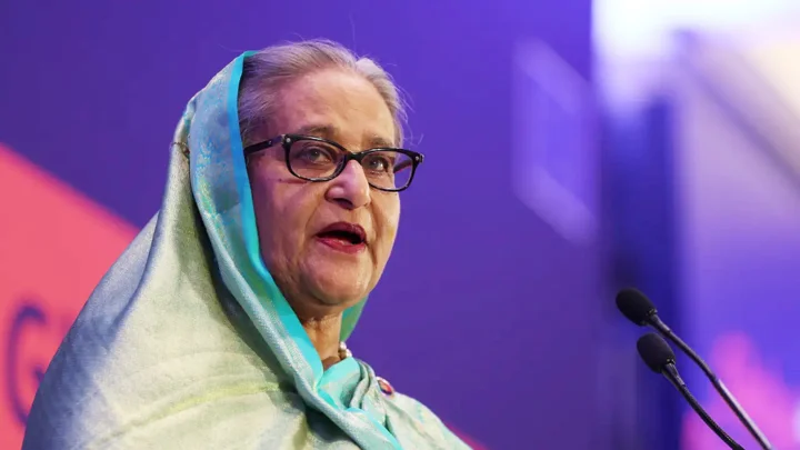 জেলে যেতে হলেও ডিসেম্বরেই দেশে ফিরতে চান শেখ হাসিনা