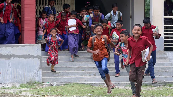 দুর্গাপূজায় স্কুল-কলেজ-মাদ্রাসায় কোনটায় কতদিন ছুটি?
