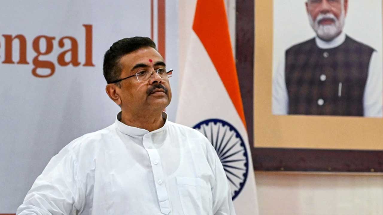 শুভেন্দুকে নিয়ে মাঝ আকাশে বিপাকে হেলিকপ্টার, জরুরি অবতরণ