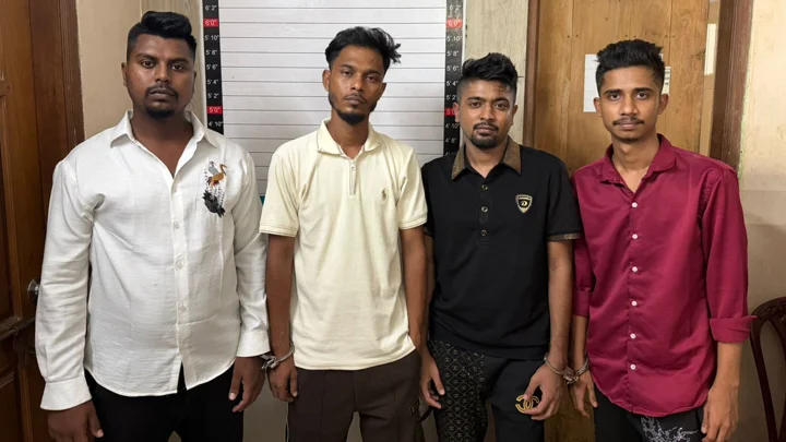 বিপুল অর্থসহ উত্তরায় কিশোর গ্যাংয়ের ৪ সদস্য গ্রেপ্তার