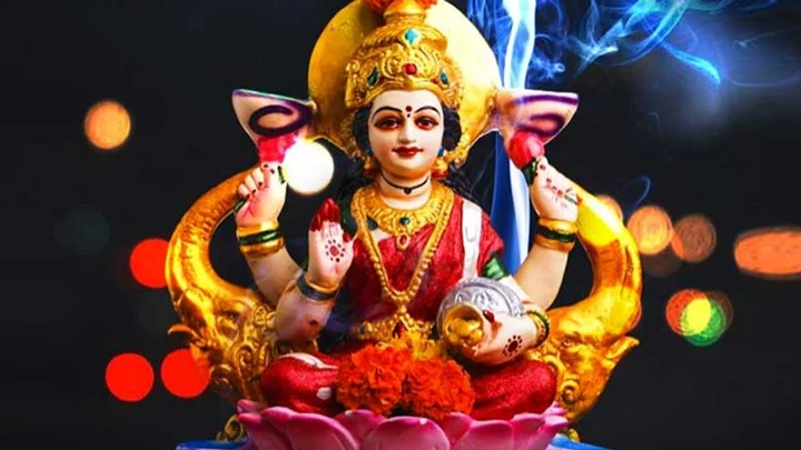 আজ লক্ষ্মীপূজা