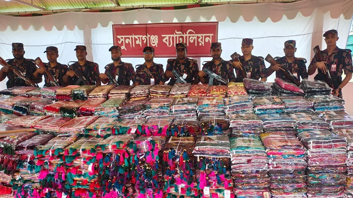 সুনামগঞ্জে সাড়ে ৩ কোটি টাকার ভারতীয় শাড়ি জব্দ