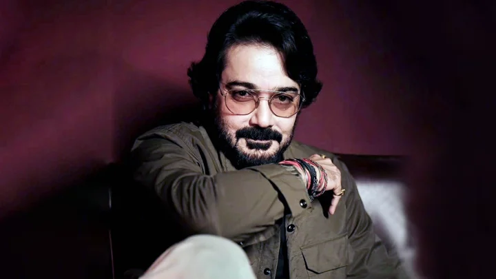 দুর্গাপূজার আগেই চমক নিয়ে পর্দায় আসছেন প্রসেনজিৎ