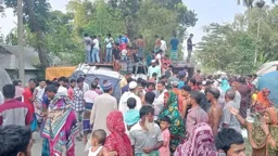 কুড়িগ্রামে ট্রাকের ধাক্কায় একই পরিবারের চারজনসহ নিহত ৫
