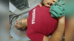 খুলনায় এবার মুদি দোকানদারকে গুলি