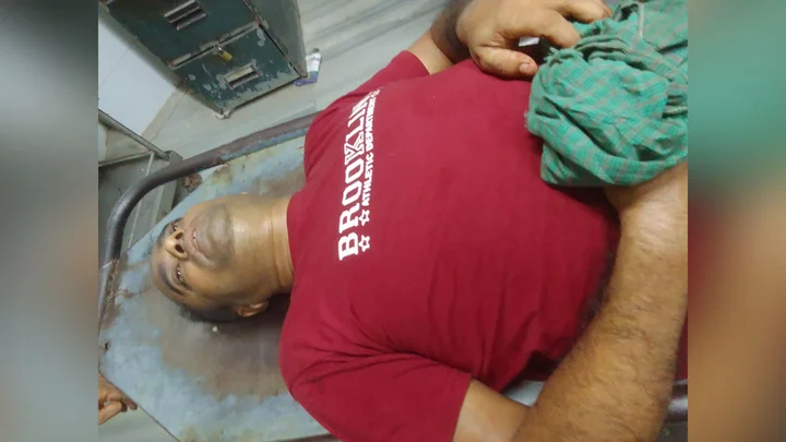 খুলনায় এবার মুদি দোকানদারকে গুলি