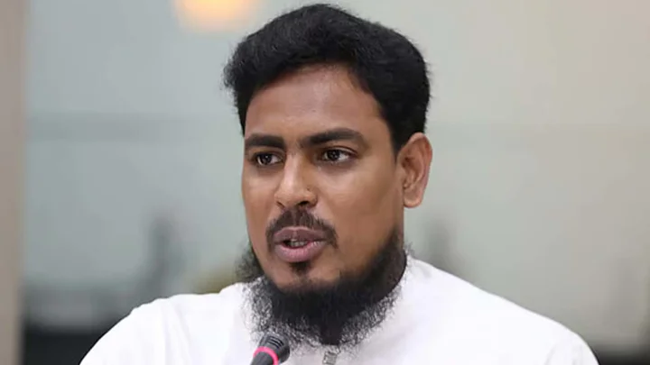 সরকার জনগণের বিপক্ষে অবস্থান নিয়েছে: আখতার হোসেন