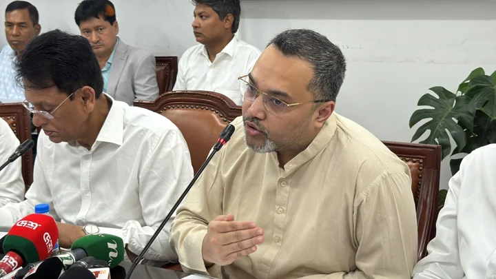 গুণী শিক্ষক সম্মাননা পাচ্ছেন ১০০ জন, ঘোষণা শিক্ষা উপদেষ্টার