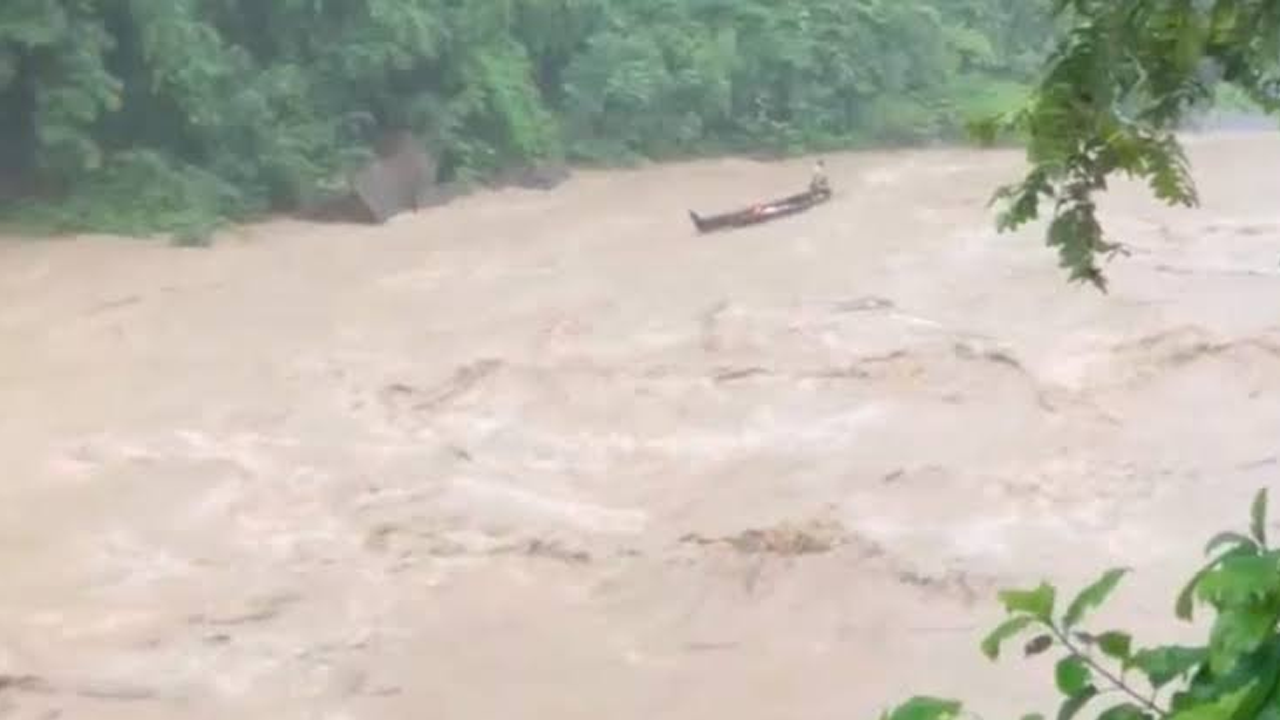 থানচিতে নৌকাডুবি, পর্যটক নিখোঁজ