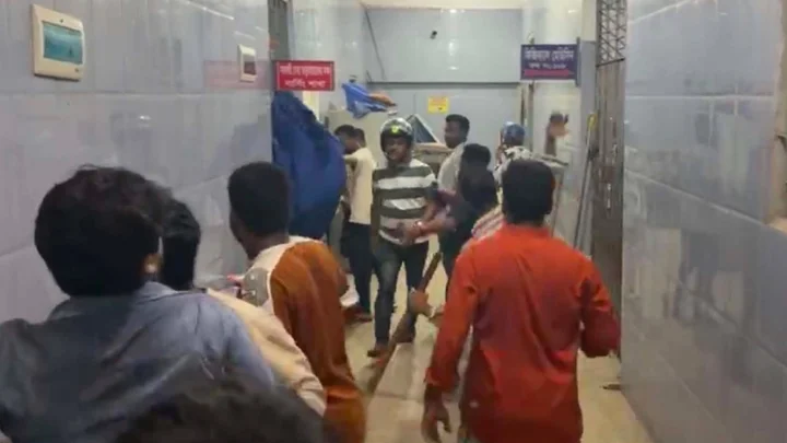 জকসু-ছাত্রশক্তির নেতাকর্মীদের সঙ্গে ছাত্রদলের সংঘর্ষ, আহত অন্তত ৫০